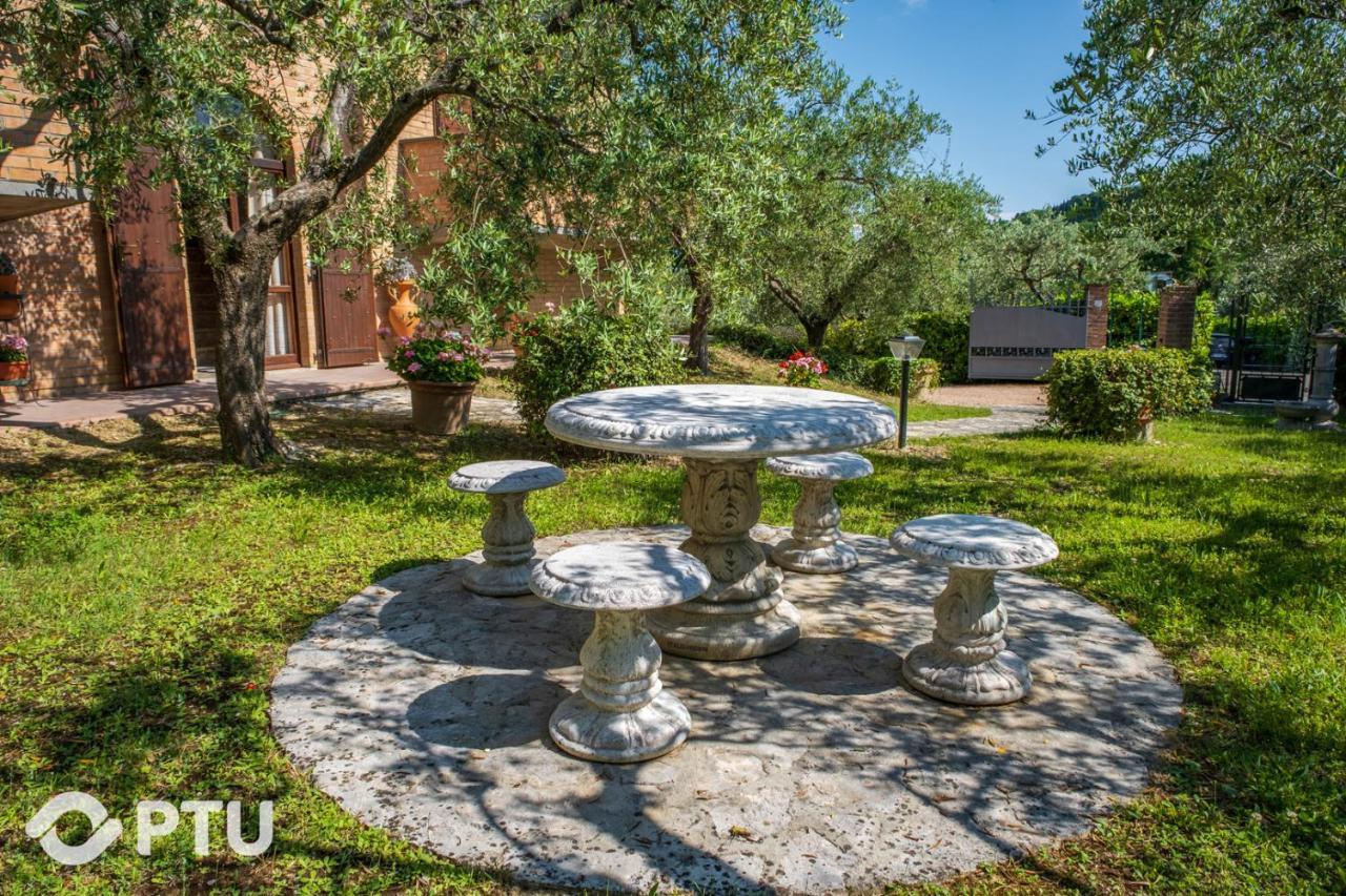 Villa Poloturisticoumbria Del Maestrale
